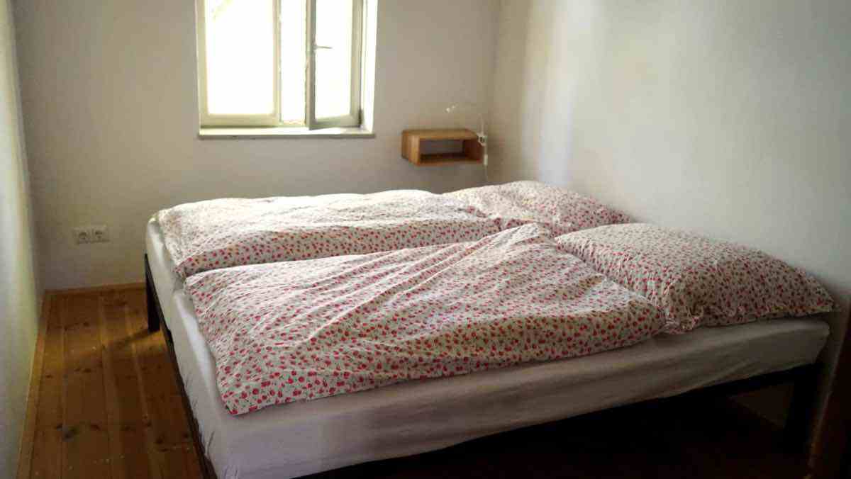  Doppelzimmer mit 160er Bett. 