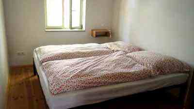  Doppelzimmer mit 160er Bett. 